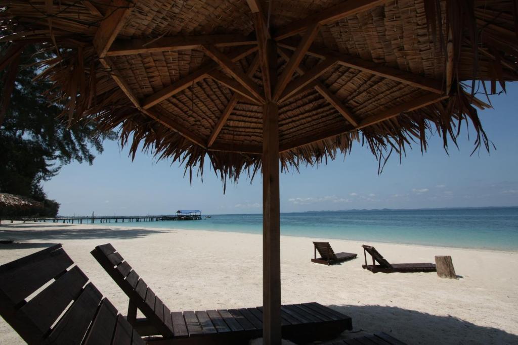 Aseania Resort Pulau Besar Mersing Exterior photo