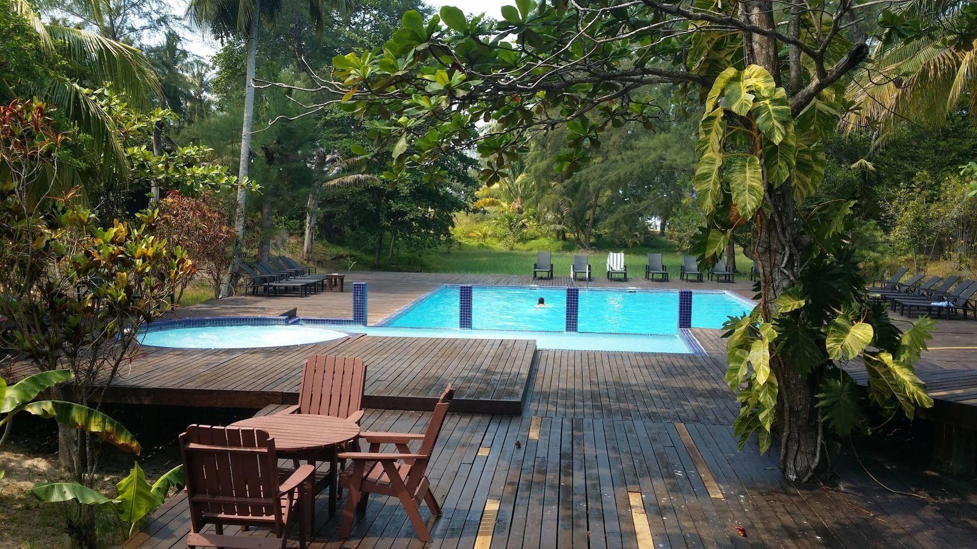 Aseania Resort Pulau Besar Mersing Exterior photo