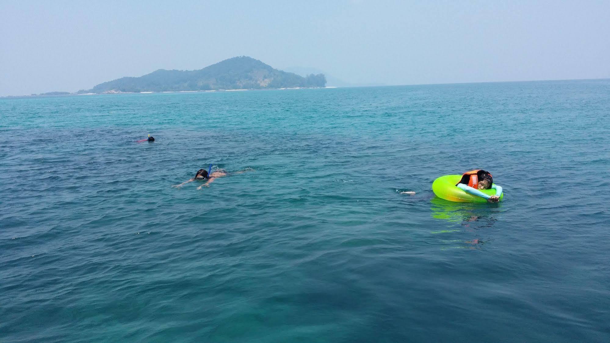 Aseania Resort Pulau Besar Mersing Exterior photo