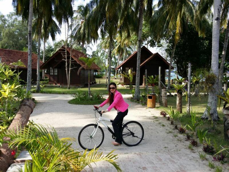 Aseania Resort Pulau Besar Mersing Exterior photo