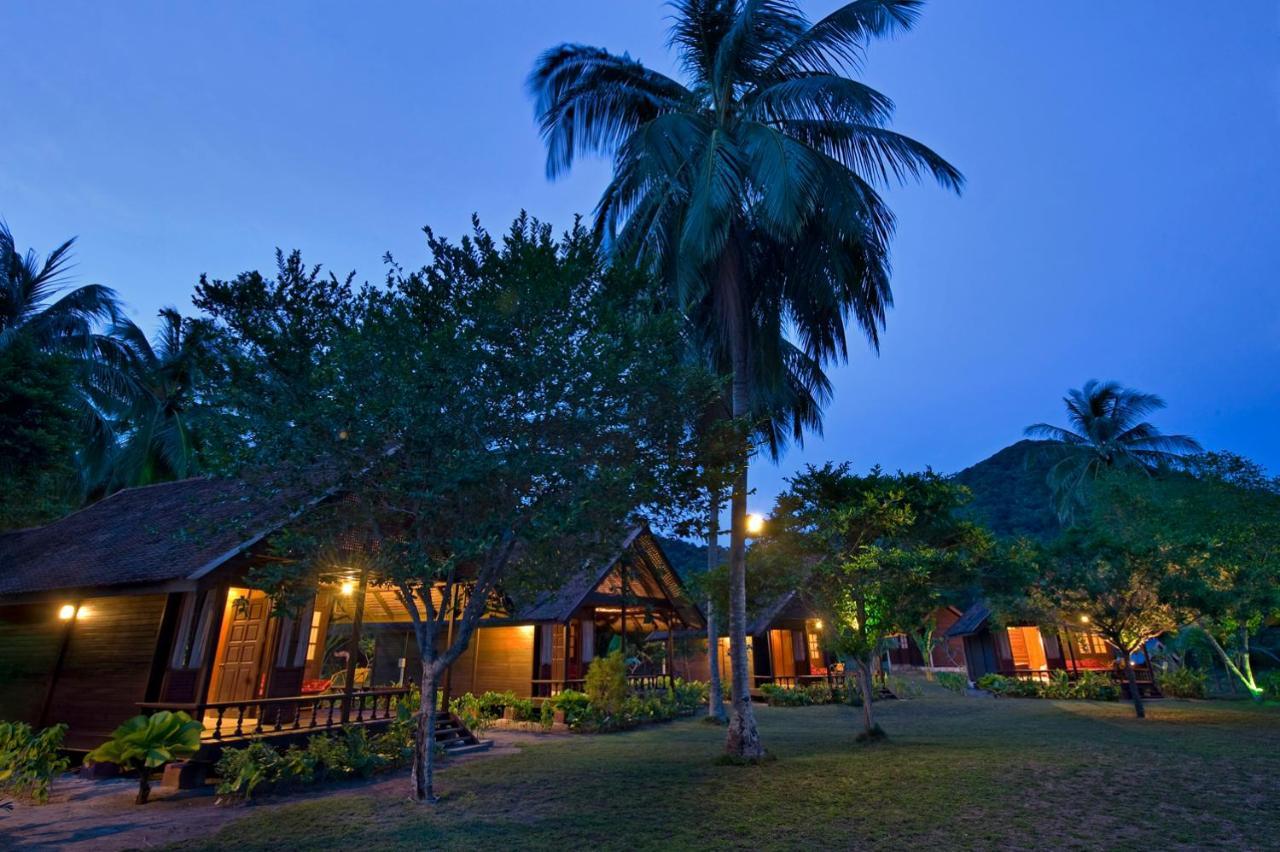 Aseania Resort Pulau Besar Mersing Exterior photo